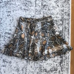 Snake skin Zara skort
